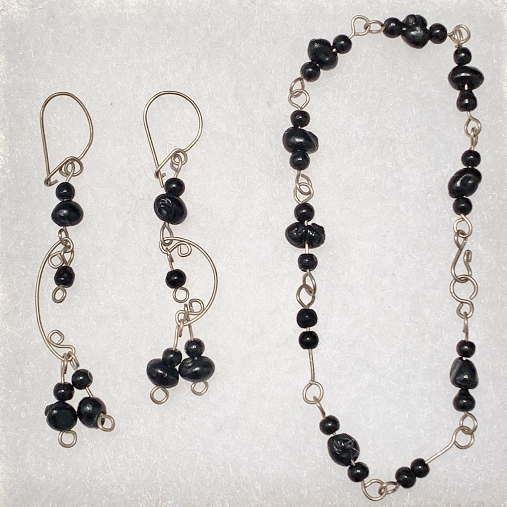 Black beaded drop silvertone earrings & bracelet